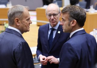 Donald Tusk a Emmanuel Macron