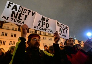 Protesty proti SPD a Motoristům