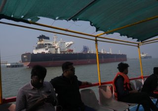 Blokáda průlivu žene ceny paliv vzhůru