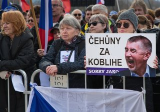 Demonstrace na Letné