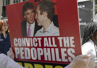 Soud zveřejnil údajnou poznámku, kterou Epstein napsal před svou sebevraždou