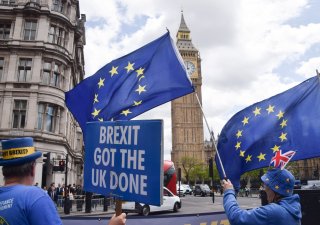 Britové chtějí blíž k Evropě. Neshodnou se ale, jak mají nové vztahy vypadat