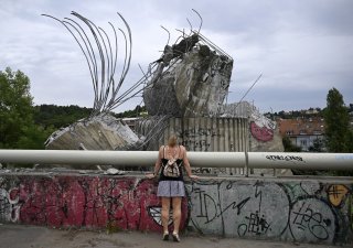 Zborcená plastika Rovnováha