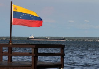 Venezuela zvažuje jeden z největších obratů ve své moderní hospodářské politice. Země by mohla opustit Organizaci zemí vyvážejících ropu (OPEC), u jejíhož vzniku před více než šedesáti lety stála