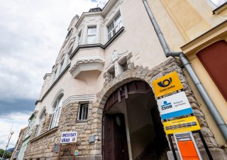 Česká pošta bude zachráněna. Za čtyři a půl miliardy