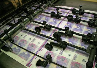 Tisk tisícikorunových bankovek v tiskárně cenin