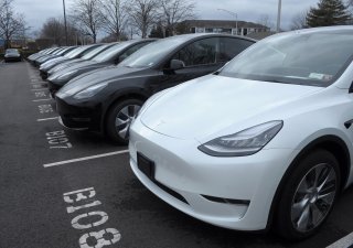 Tesla v USA svolává ke kontrole téměř všechny své elektromobily