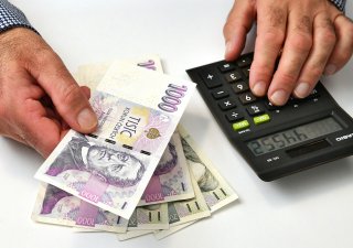Desetina Čechů nesplácí půjčky včas. A jejich počet roste