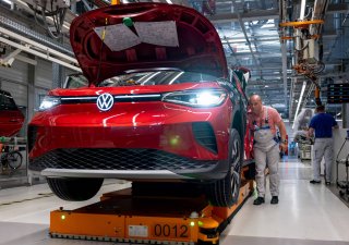 Volkswagen šetří. Místo propouštění spoléhá na demografickou křivku