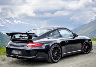 Zisk Porsche ve čtvrtletí klesl o 30 procent