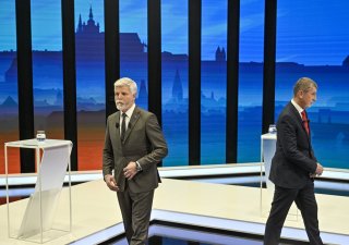 Debata kandidátů na prezidenta Andreje Babiše (vpravo) a Petra Pavla (vlevo) na CNN Prima NEWS, 25. ledna 2023, Praha.