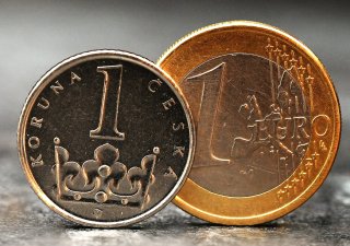 Jestliže se teď rozhodnete vyměnit koruny za eura nebo dolary, nebudete toho na dovolené litovat.