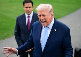 Americký prezident Donald Trump dal Íránu 48hodinové ultimatum na otevření Hormuzského průlivu.