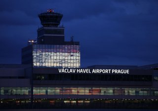 Letiště Praha má před začátkem letní sezony nedostatek personálu.