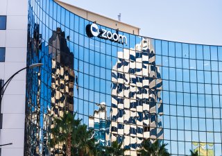 Poskytovatel videohovorů Zoom Video Communications koupí provozovatele cloudových call center Five9.