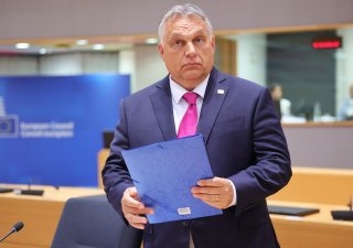 Maďarský premiér Viktor Orbán ustoupil Bruselu. Spustí soudní reformu výměnou za odblokování dotací