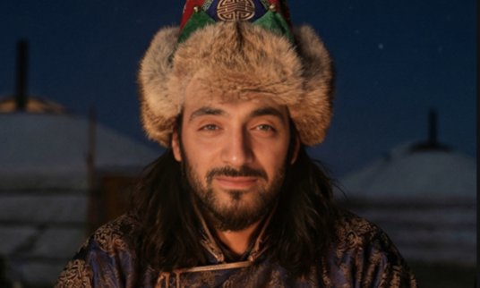 Nizozemský DJ Ummet Ozcan vytvořil virální hit Mongolian Jingle Bells