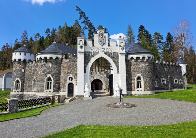 Hrad Kunzov