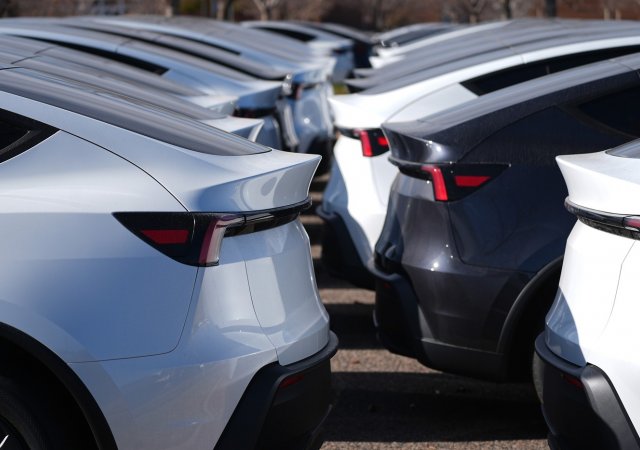Nabídka ojetých vozů Tesla v česku roste