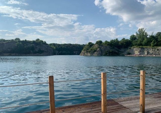 Lom Zakrzówek nabízí koupání zdarma