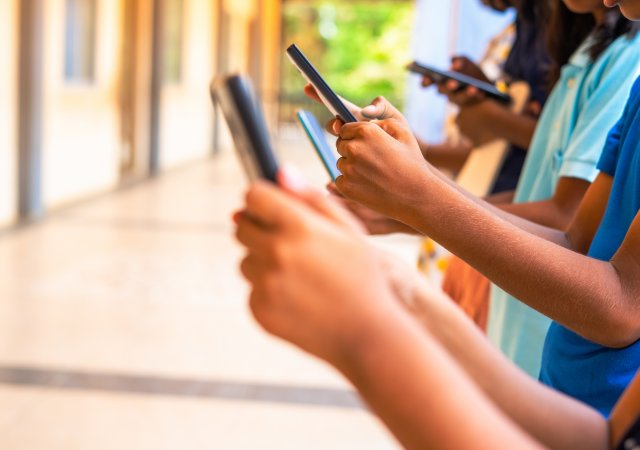Zákaz sociálních sítí pro děti podle českých vědců neřeší skutečná rizika internetu