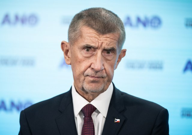 Dalibor Martínek: Něco je tu špatně. Babiš dostal do Senátu nula kandidátů
