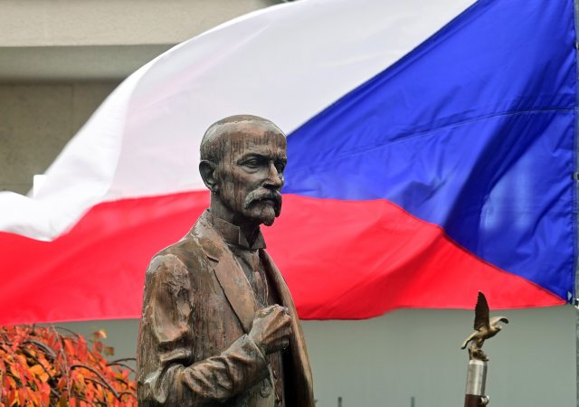 Česká vlajka a TGM