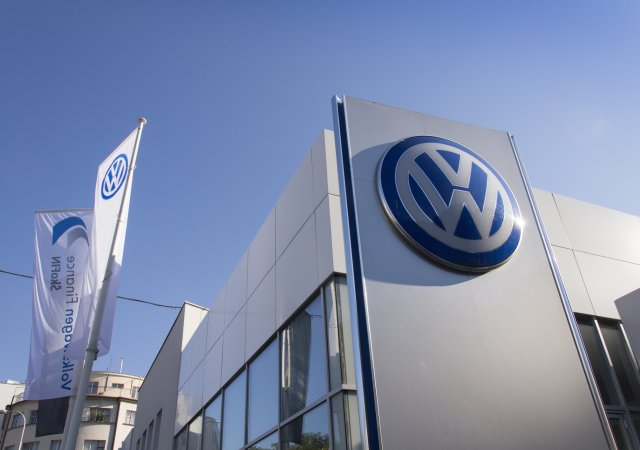 Současné kritické potíže Volkswagenu, největší evropské automobilky, jsou jen špičkou ledovce.