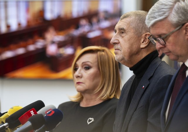 Místopředsedkyně hnutí ANO a pravděpodobná budoucí ministryně financí Alena Schillerová, předseda ANO a možný budoucí premiér Andrej Babiš a místopředseda ANO Karel Havlíček