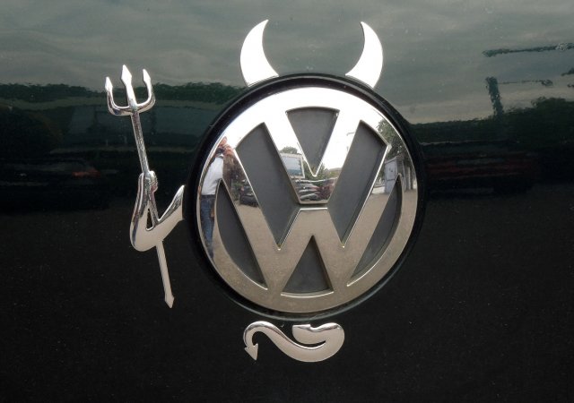 Volkswagen zvažuje část výroby změnit na zbrojní