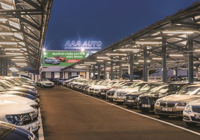 Společnost Aures Holdings, která provozuje autobazary AAA Auto, v roce 2021 zvýšila provozní zisk (EBITDA) o 78 procent na 47,3 milionu eur, což je zhruba 1,17 miliardy korun.