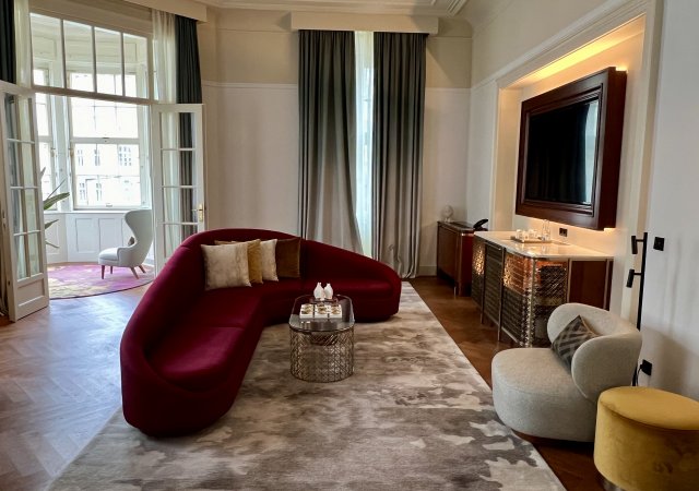 Adina suite