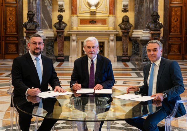 Podpisem společného memoranda a darovací smlouvy bylo zahájeno partnerství Národního muzea a Philip Morris ČR.