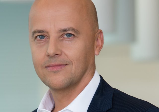 Raiffeisen stavební spořitelnu nově vede Ondřej Hák. Nahradil Pavla Čejku