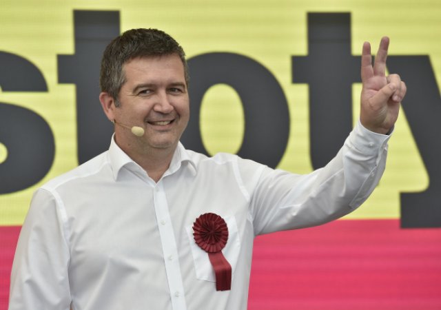 Česká strana sociálně demokratická dnes na brněnském výstavišti zahájila "ostrou" fázi kampaně před říjnovými volbami do Sněmovny