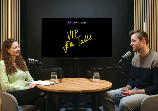 Eva čerešňáková a Matěj König v pořadu VIP Eva Talks