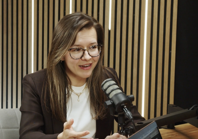 AI evangelista ve firmě. Umělá inteligence přináší nové profese, říká expertka Deloitte Julie Slavík