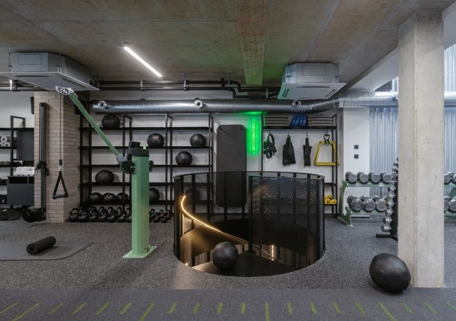 Luxusní fitko DAY1 nabízí moderní technologie pro všechny. Ale něco to stojí