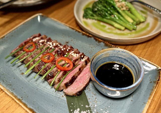 REPORTÁŽ: Nejlepší Wagyu steak v Dubaji nabízí restaurant Attiko. A za lidovku