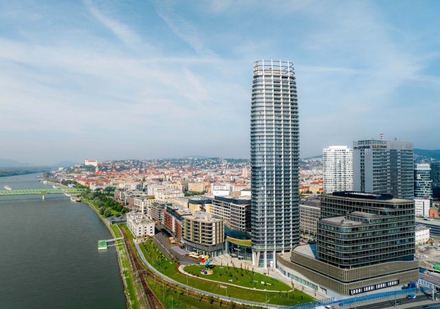 Mrakodrap Eurovea Tower v Bratislavě