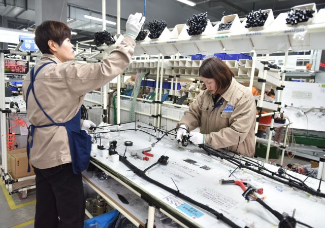 Čínské HDP v prvním čtvrtletí meziročně stouplo o 5,3 procenta