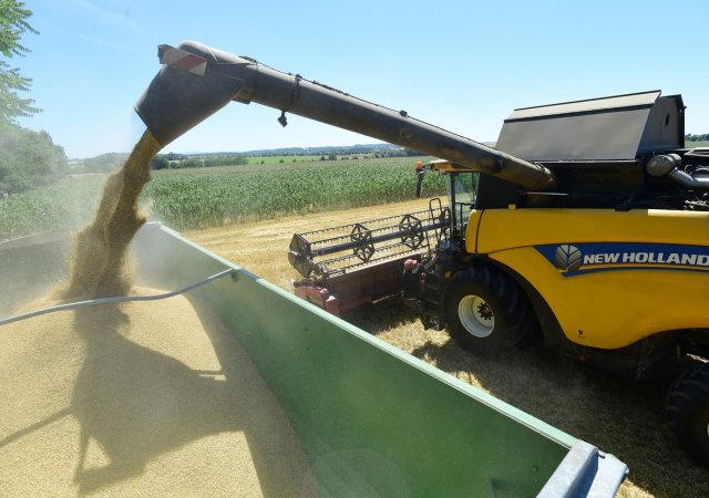 Evropská komise v zásadě dosáhla dohody s Polskem, Maďarskem, Slovenskem, Bulharskem a Rumunskem ohledně dovozu ukrajinských zemědělských produktů do EU.