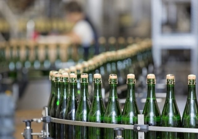 Výroba sektu v Bohemia Sektu ve Starém Plzenci