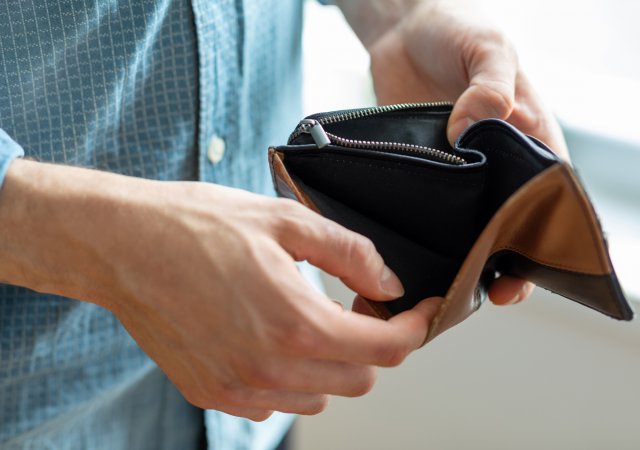 Chudší lidé biologicky stárnou rychleji, ukázala studie