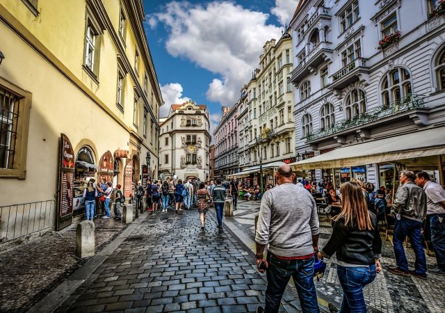turisté v Praze