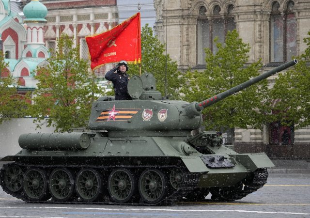 Vojenská přehlídka v Moskvě k připomínce porážky nacistického Německa