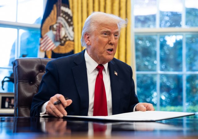 Donald Trump chce kvůli důležitým nerostům zakázat vývoz elektroodpadu