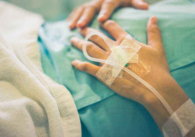 Český fond investuje miliardu do vývoje léčby vzácného kožního onemocnění u dětí
