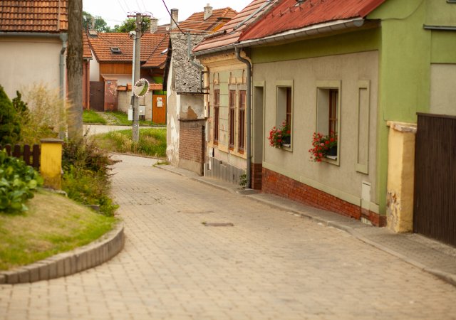 staré domy na vesnici