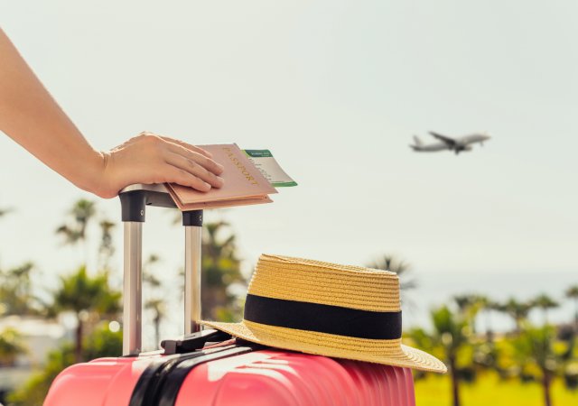 Nemoc, úraz nebo požár v destinaci. Kdy pojišťovna zaplatí zrušenou dovolenou